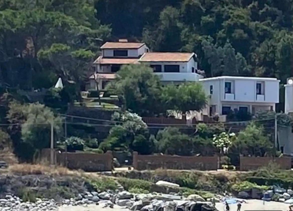 Villa Amalia Sul Mare Мессина Экстерьер фото